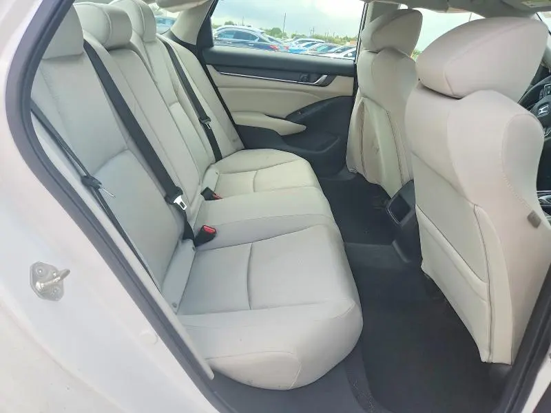 2018 HONDA ACCORD LX  
