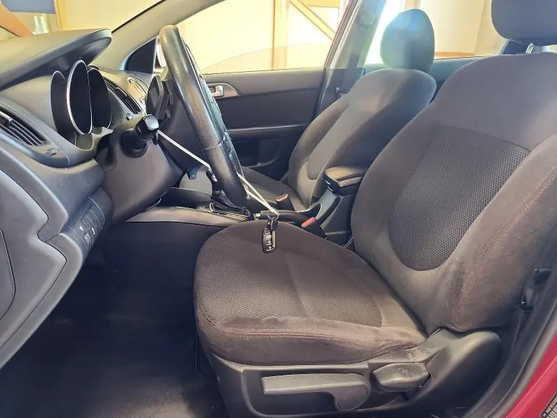 2011 KIA FORTE SX  