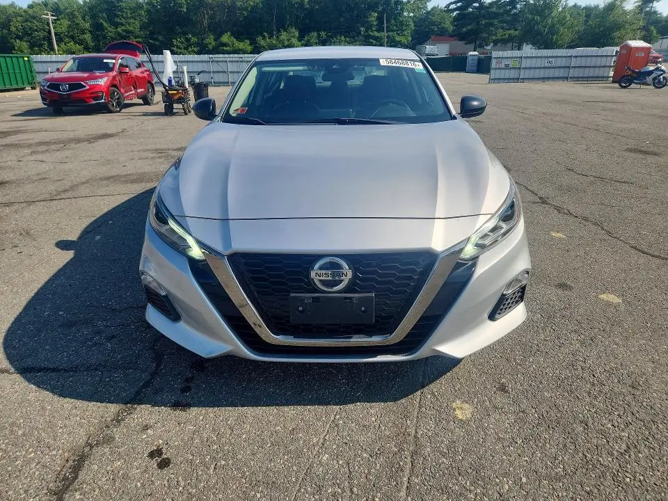2020 NISSAN ALTIMA SR  