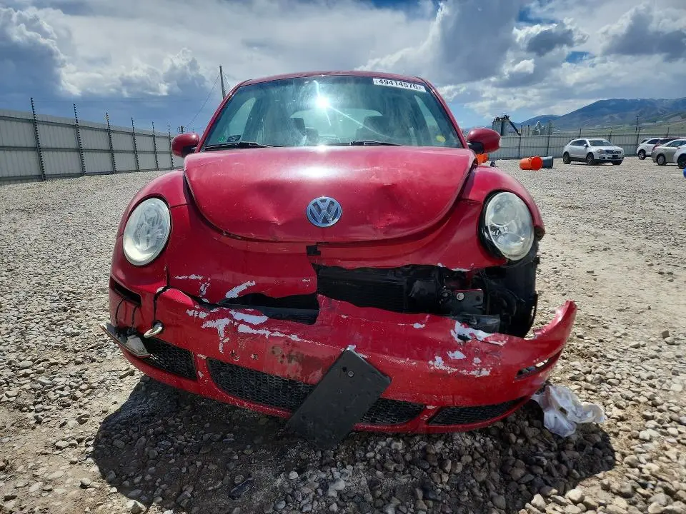 2010 VOLKSWAGEN NEW BEETLE   