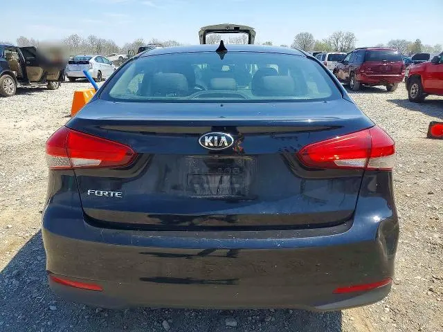 2017 KIA FORTE LX  