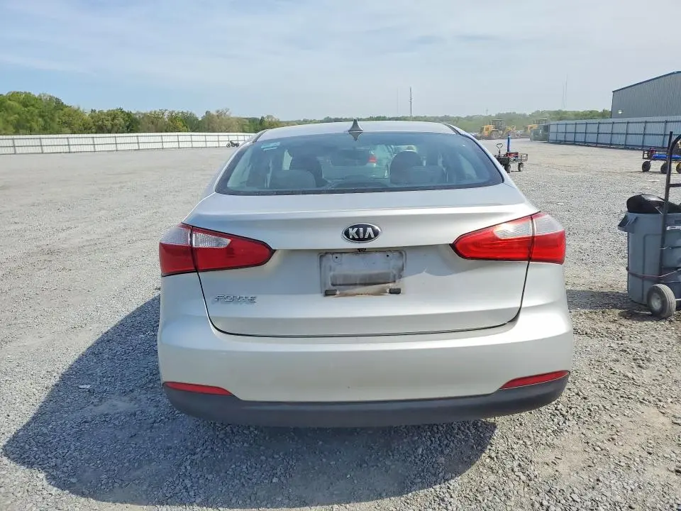 2016 KIA FORTE LX  