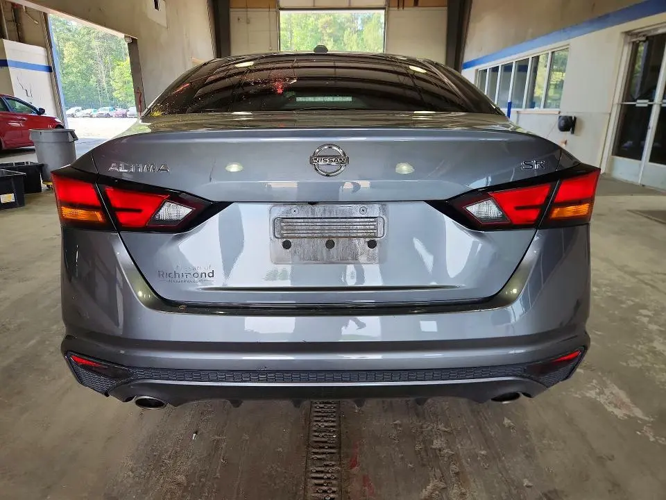 2019 NISSAN ALTIMA SR  