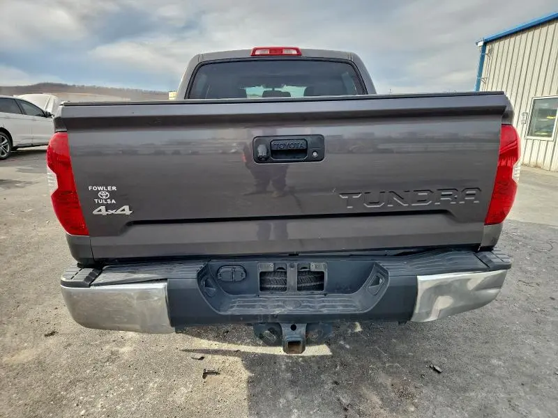 2014 TOYOTA TUNDRA CREWMAX LIMITED  