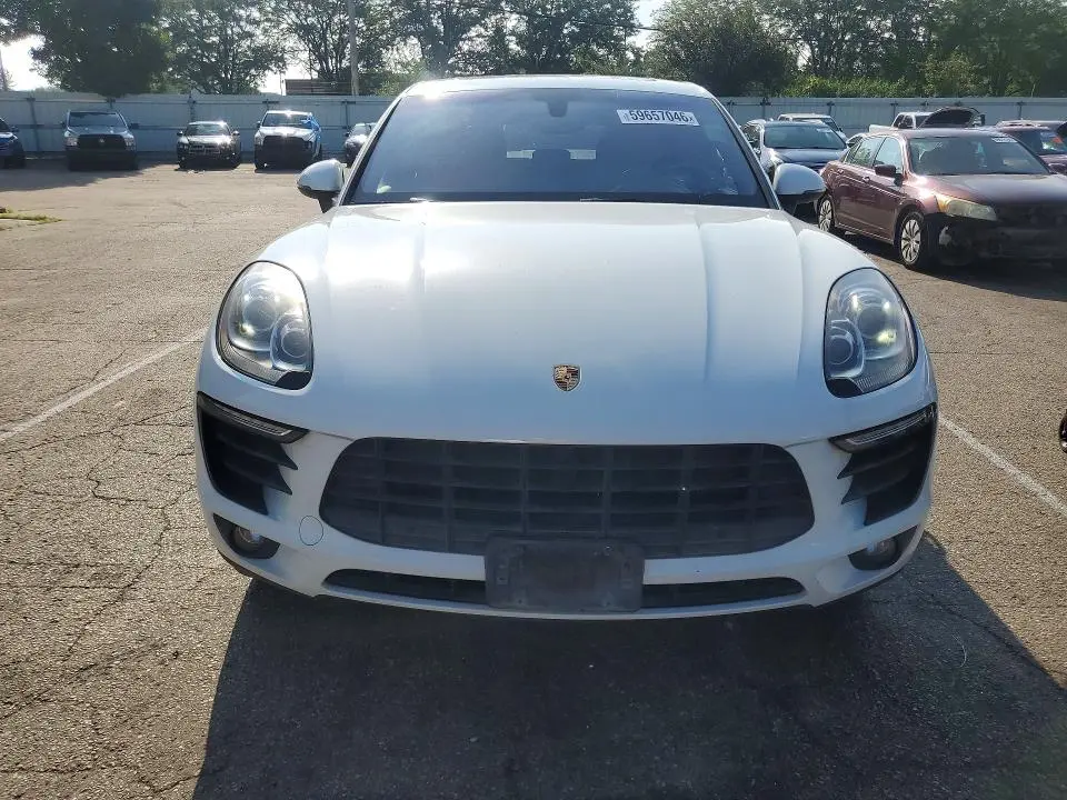 2016 PORSCHE MACAN S  