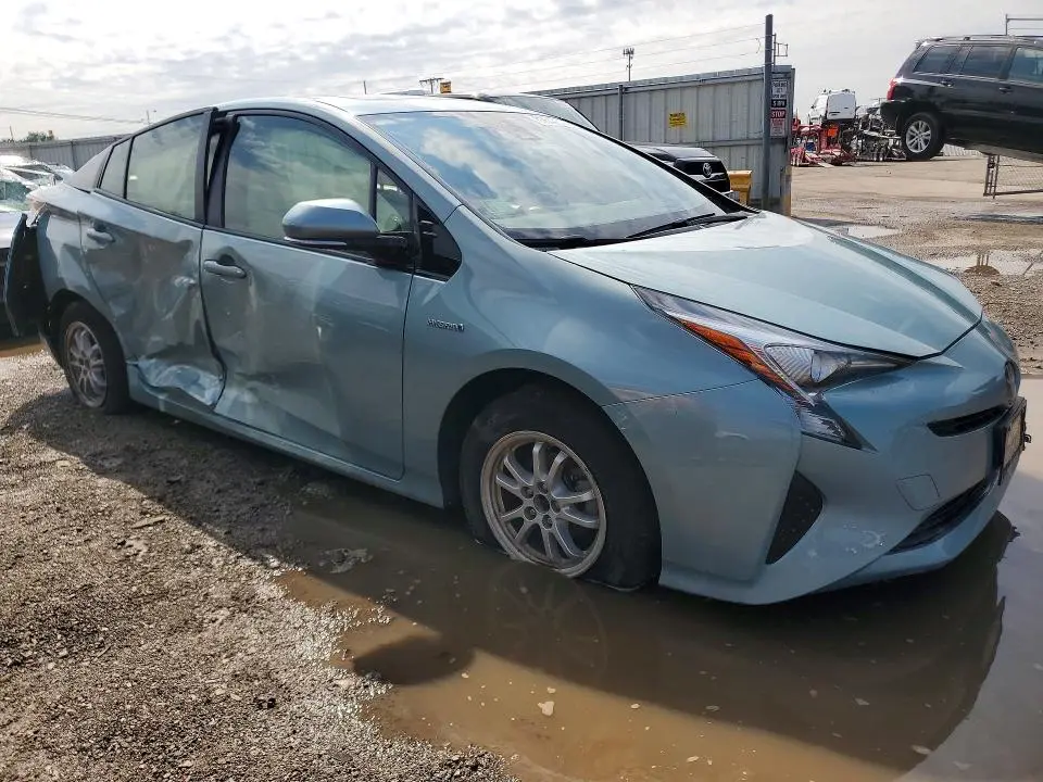 2016 TOYOTA PRIUS THREE  