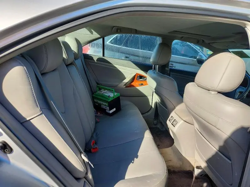 2011 TOYOTA CAMRY XLE V6  
