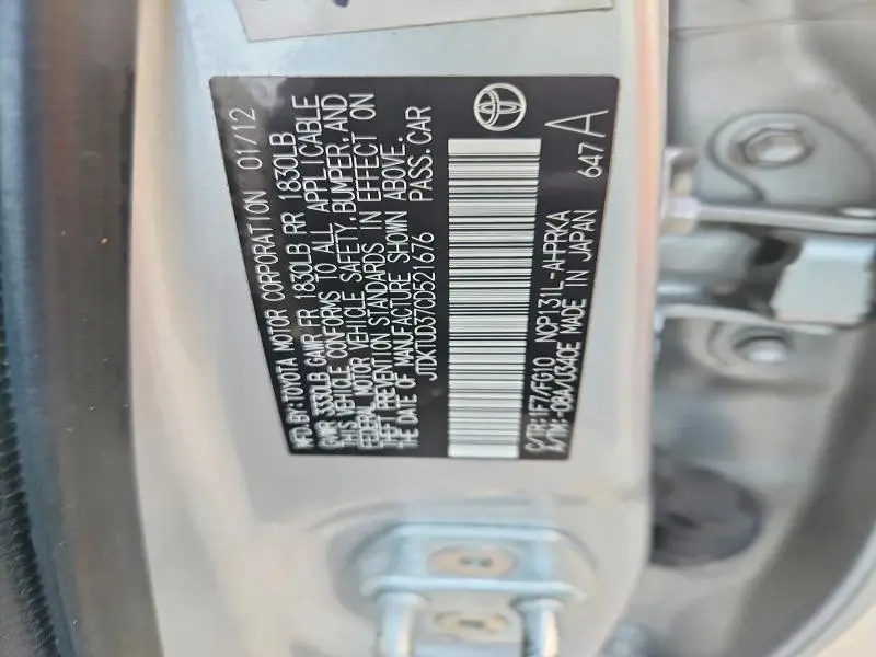2012 TOYOTA YARIS 5-DOOR LE  