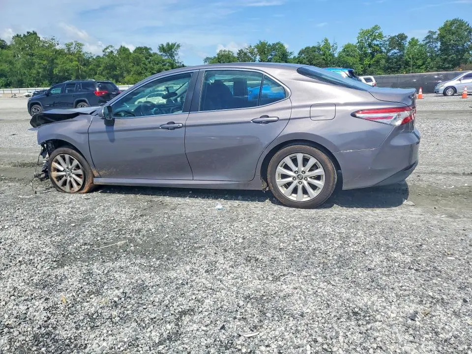 2018 TOYOTA CAMRY LE  