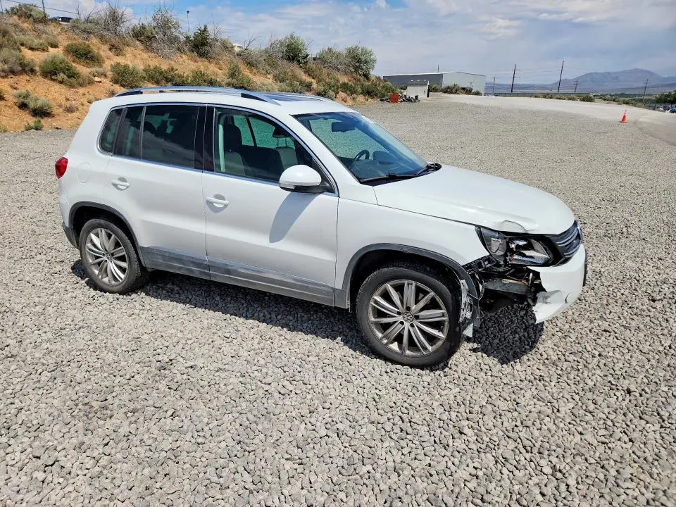 2016 VOLKSWAGEN TIGUAN S  