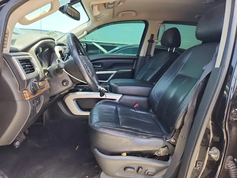 2017 NISSAN TITAN SL  