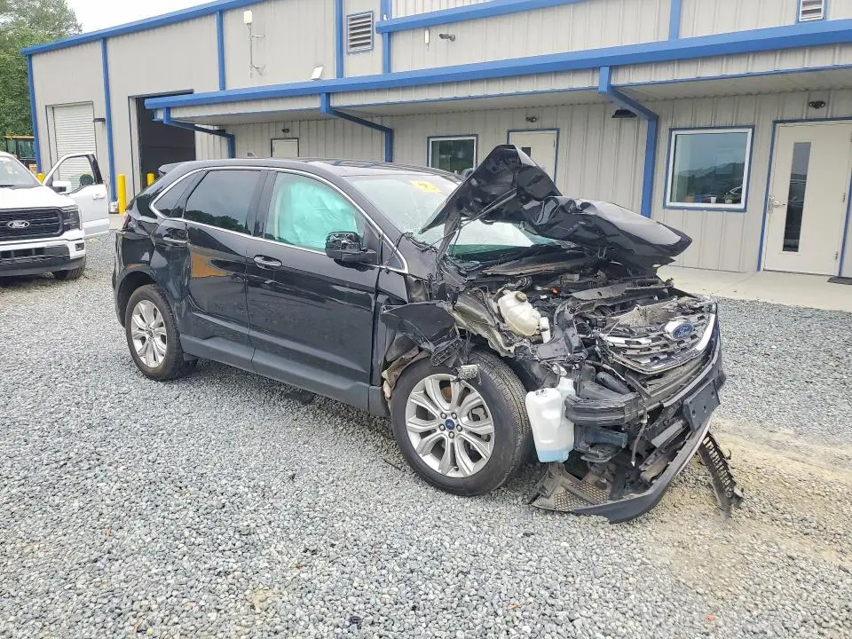 2022 FORD EDGE TITANIUM  
