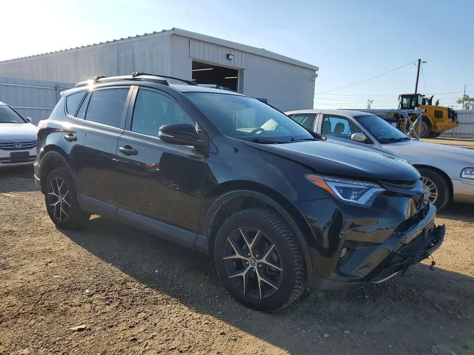 2017 TOYOTA RAV4 SE  