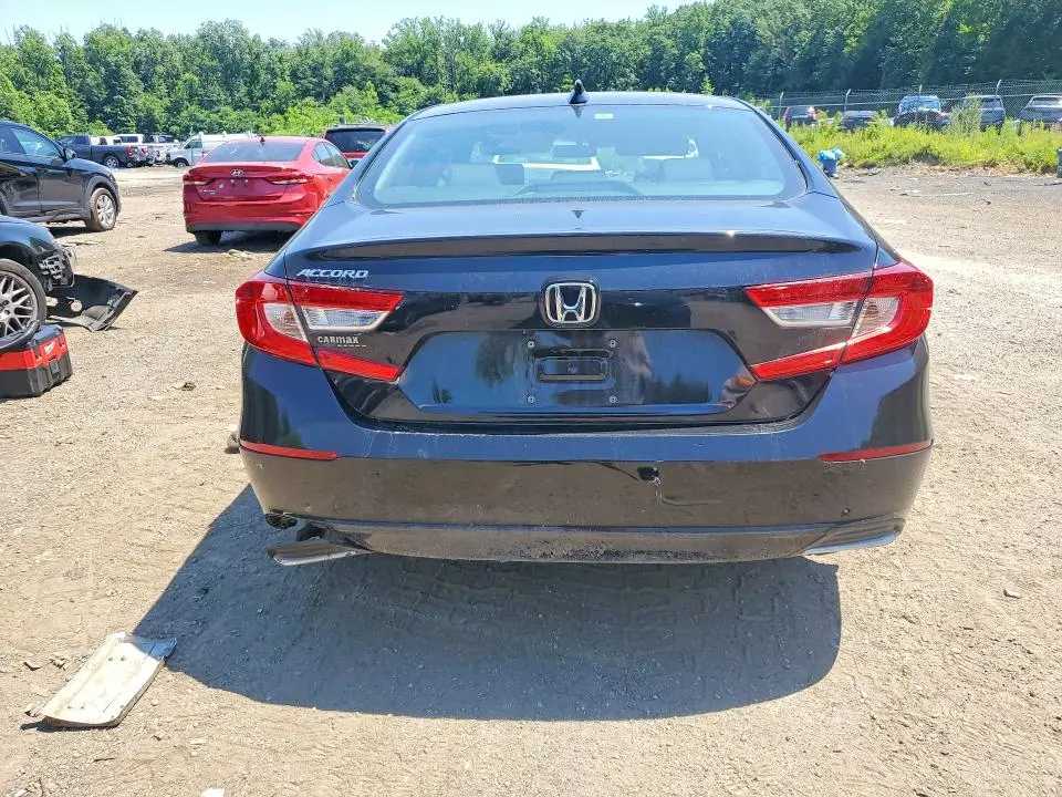 2022 HONDA ACCORD LX  