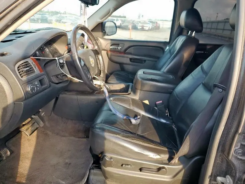 2010 CHEVROLET SUBURBAN C1500 LT  