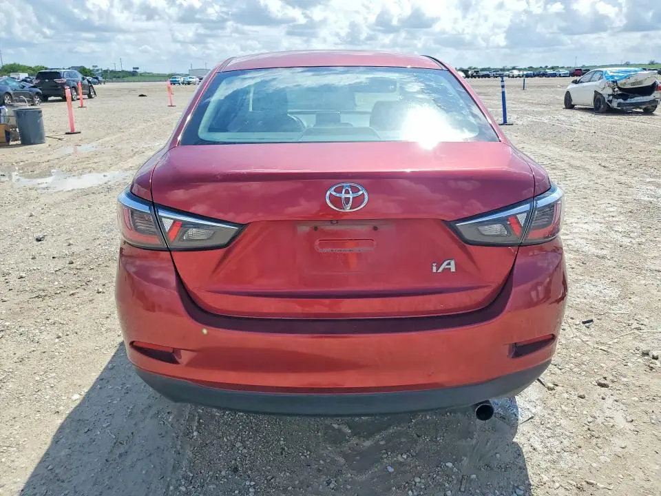 2018 TOYOTA YARIS IA BASE  