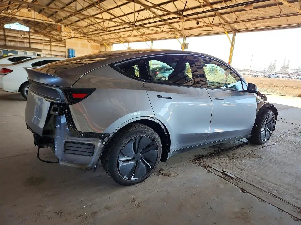 2026 TESLA MODEL Y   