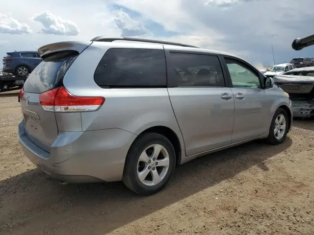 2011 TOYOTA SIENNA LE  