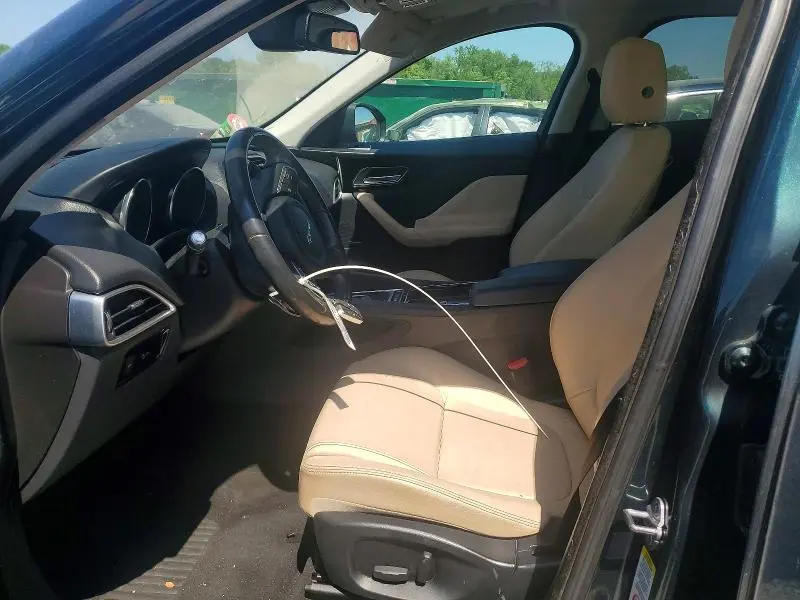 2017 JAGU F-PACE PRE   