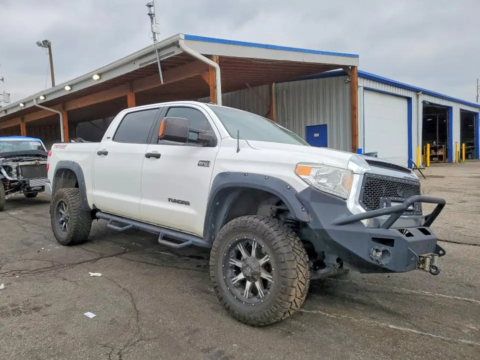 2014 TOYOTA TUNDRA CREWMAX SR5  