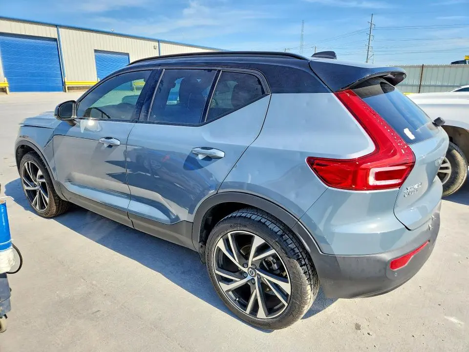 2021 VOLVO XC40 T5 R-DESIGN  