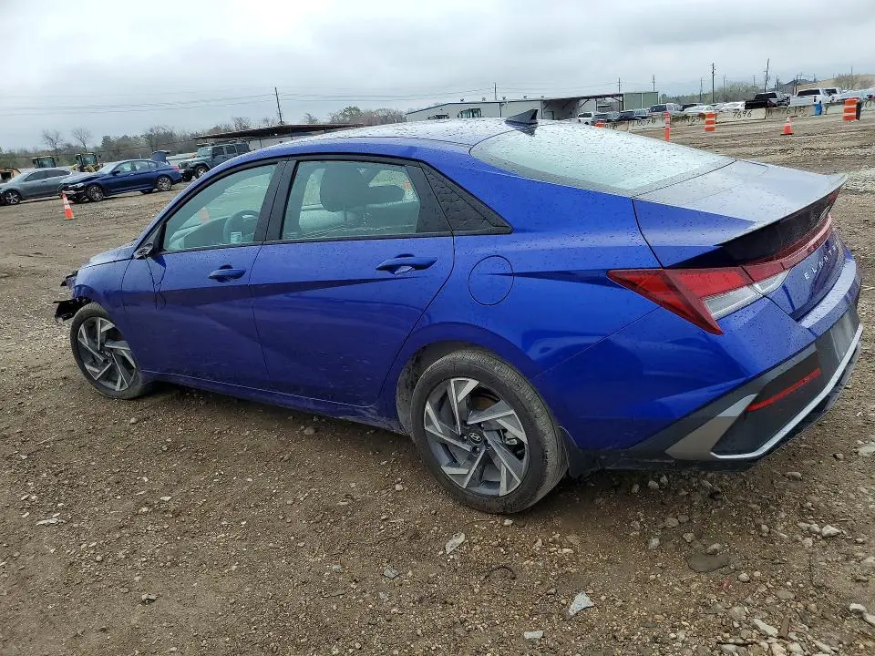 2025 HYUNDAI ELANTRA SEL SPORT  