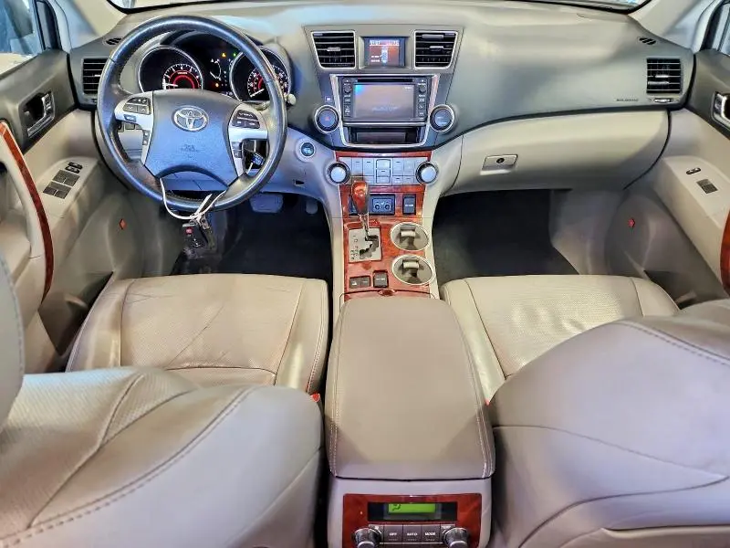 2013 TOYOTA HIGHLANDER LIMITED  