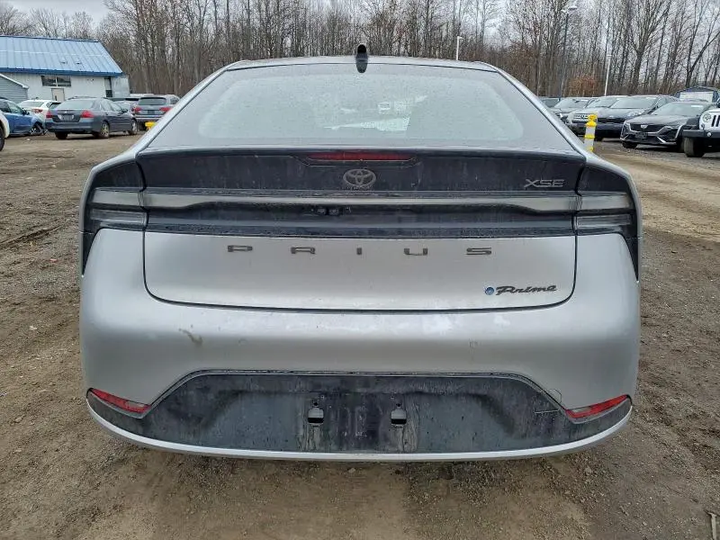 2024 TOYOTA PRIUS PRIME SE  