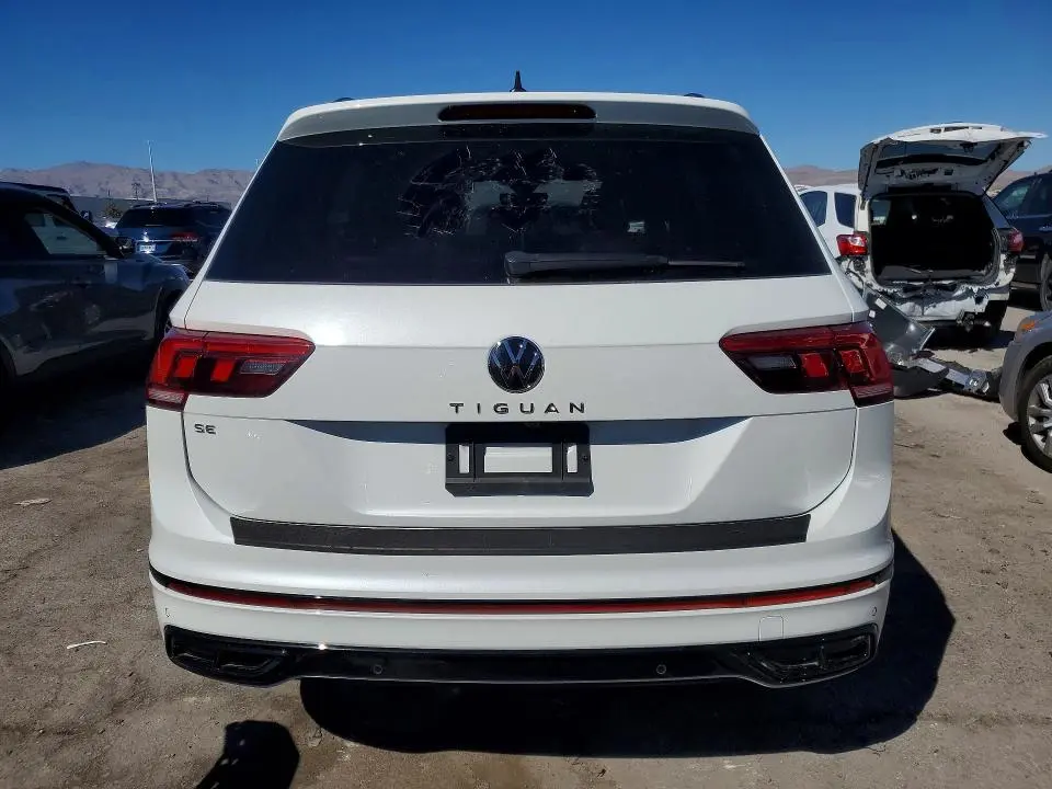 2024 VOLKSWAGEN TIGUAN SE R-LINE BLACK  