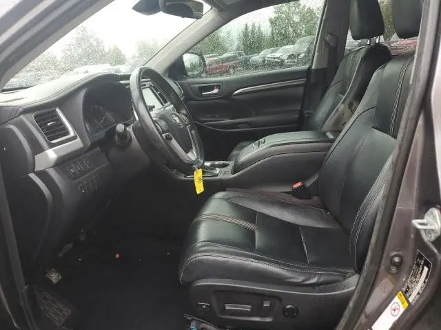 2018 TOYOTA HIGHLANDER SE  