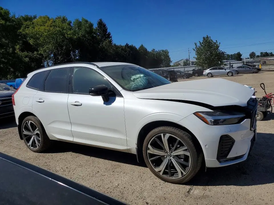 2025 VOLVO XC60 ULTRA  