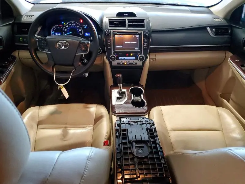 2014 TOYOTA CAMRY XLE V6  