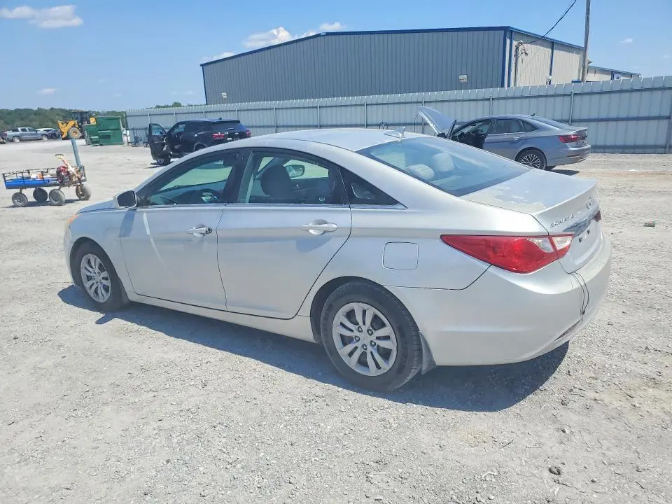 2011 HYUNDAI SONATA GLS  