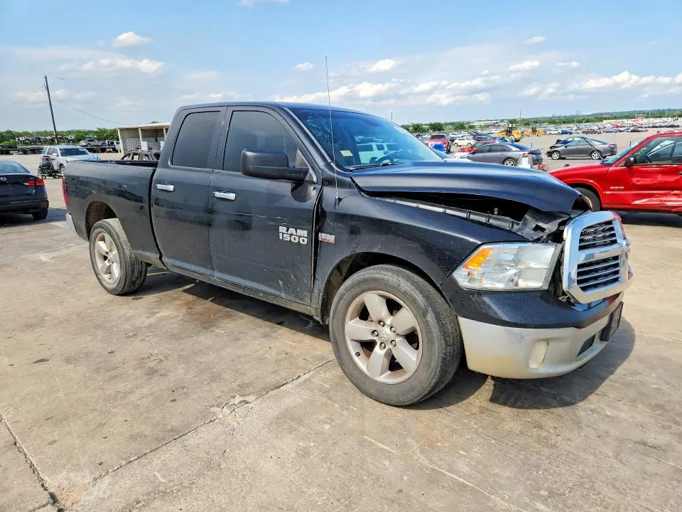 2015 RAM 1500 SLT  