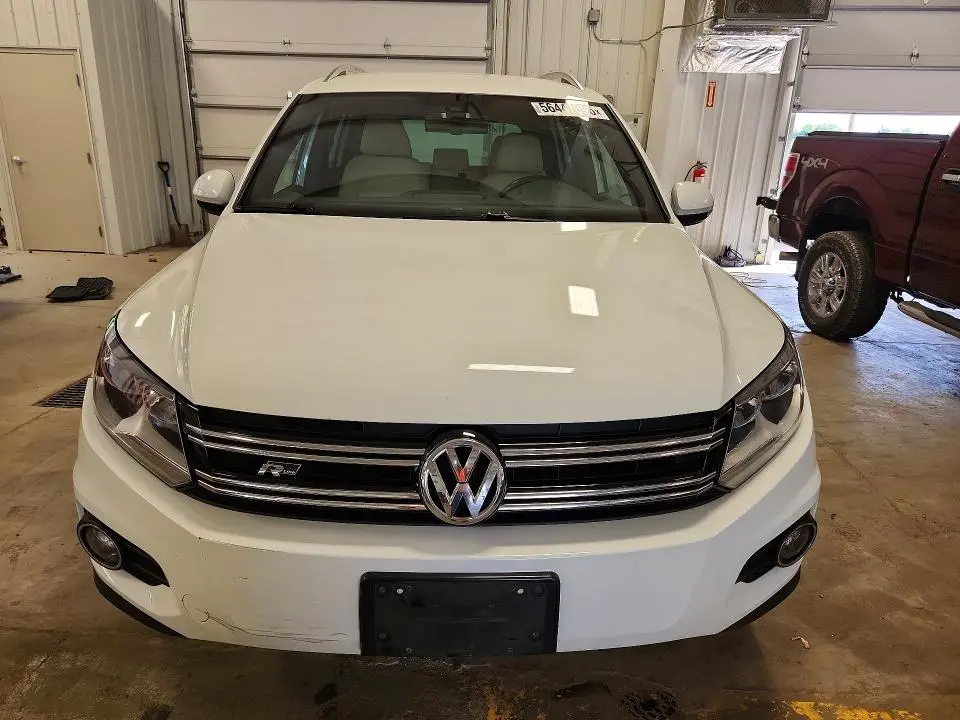 2016 VOLKSWAGEN TIGUAN S  
