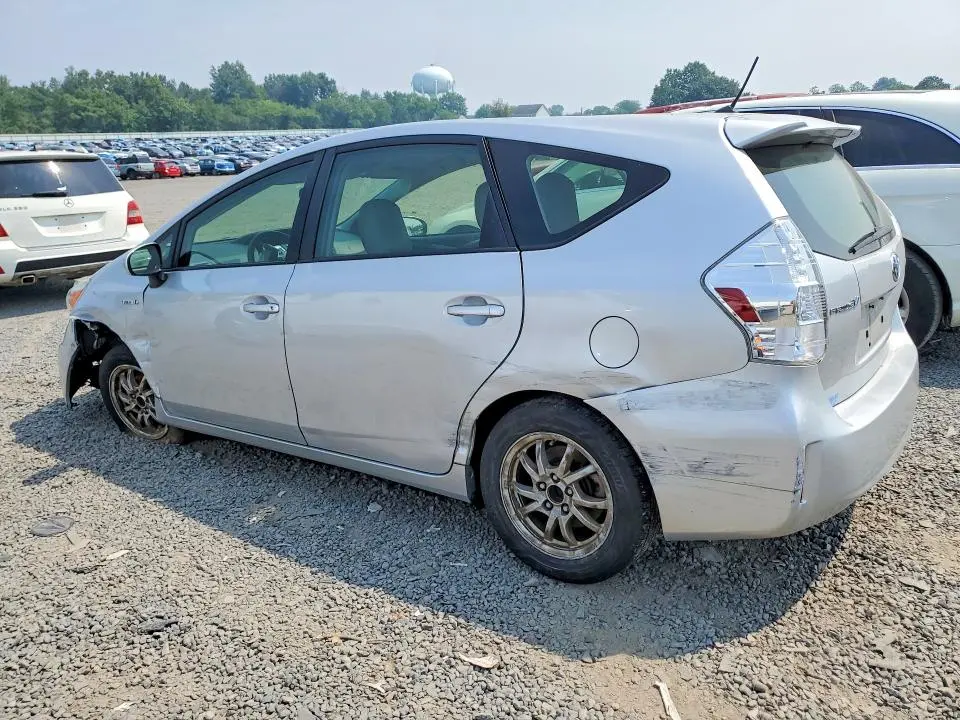 2014 TOYOTA PRIUS V TWO  