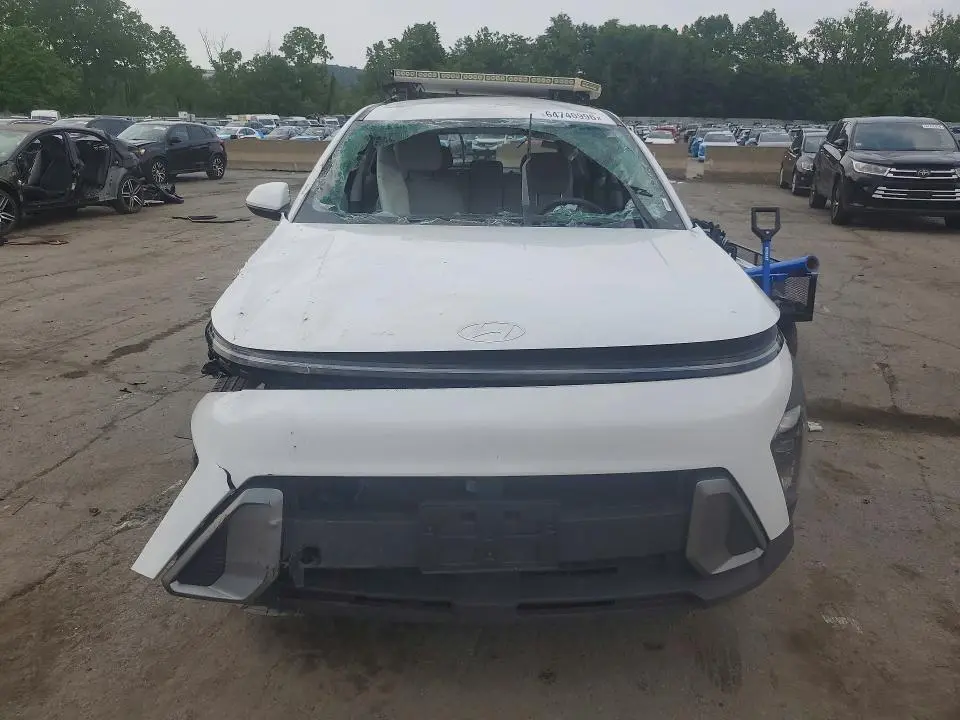 2025 HYUNDAI KONA SE  