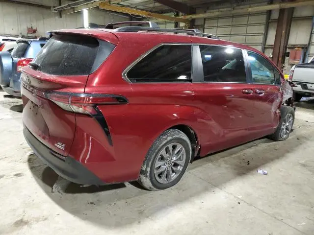 2021 TOYOTA SIENNA XLE