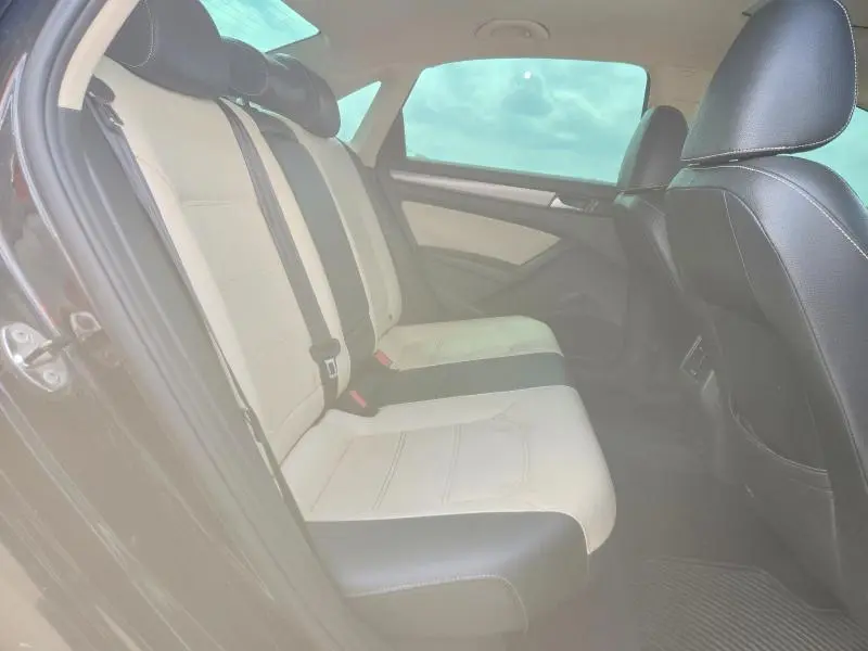 2014 VOLKSWAGEN PASSAT SE  