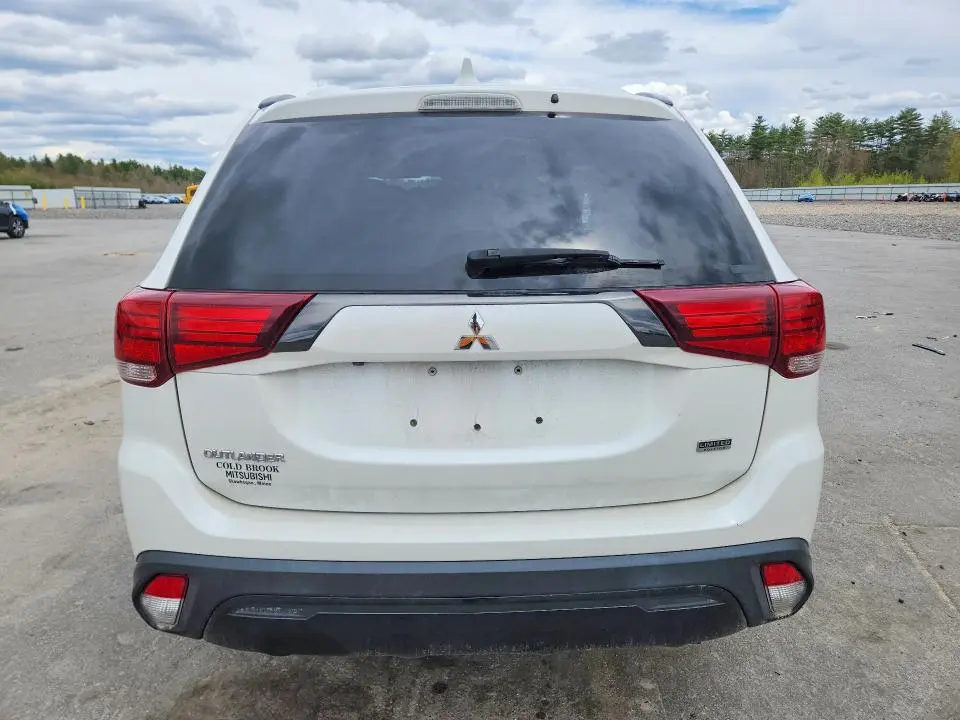 2020 MITSUBISHI OUTLANDER SE  