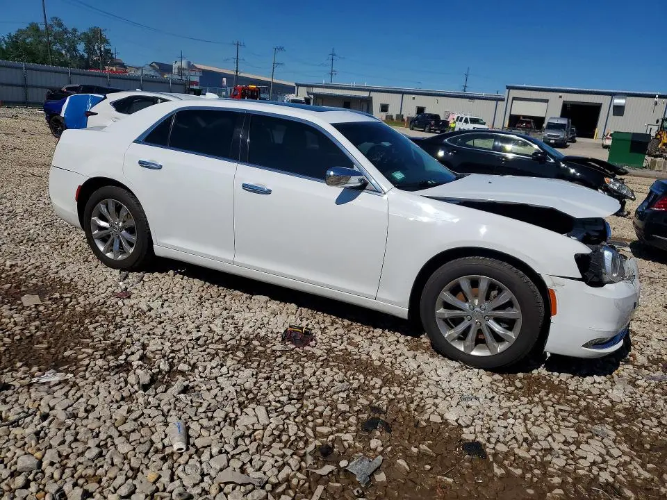 2020 CHRYSLER 300 LIMITED  