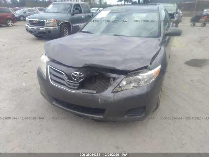2011 TOYOTA CAMRY 