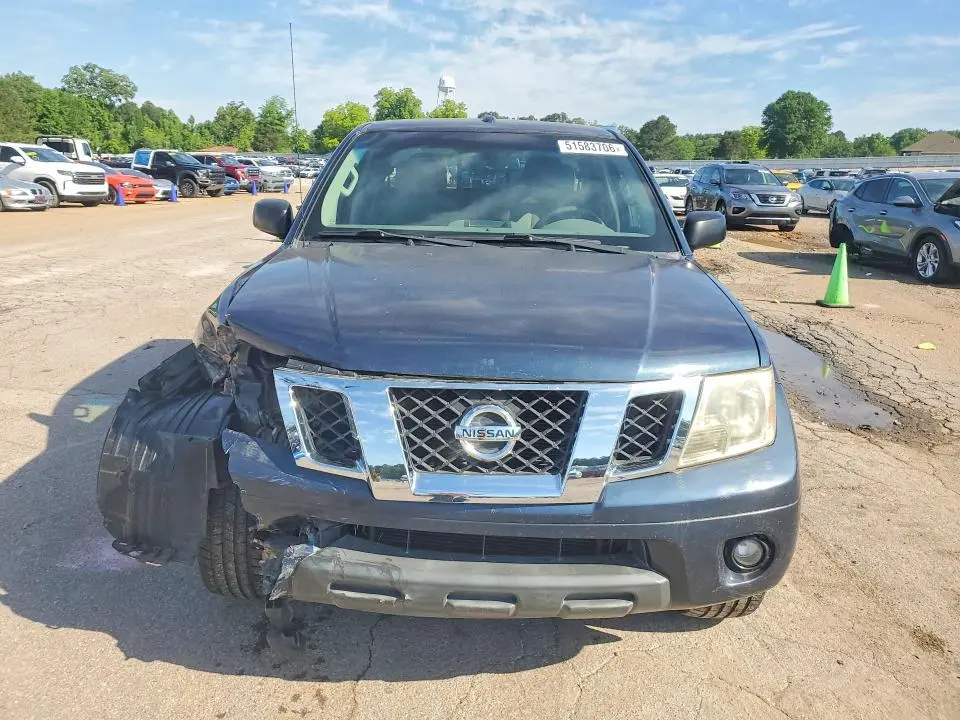 2015 NISSAN FRONTIER S  