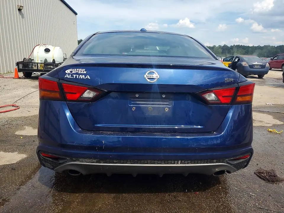 2019 NISSAN ALTIMA SR  