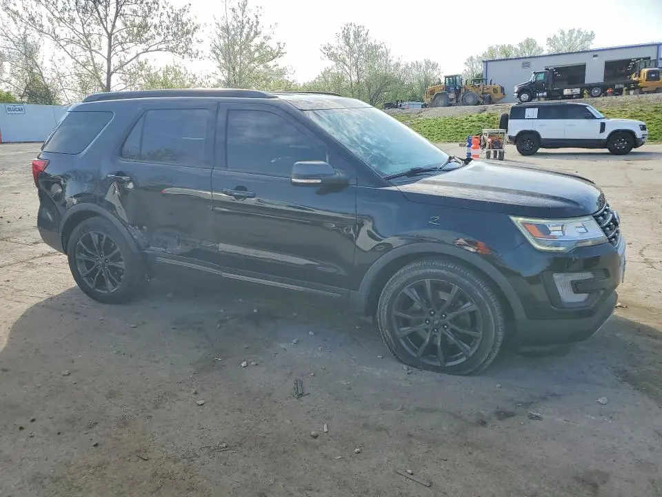 2017 FORD EXPLORER XLT  