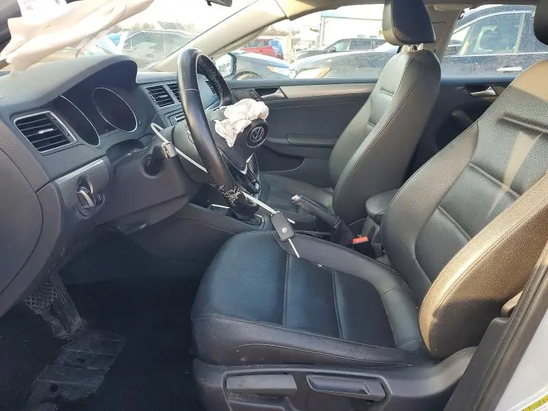 2017 VOLKSWAGEN JETTA SE  