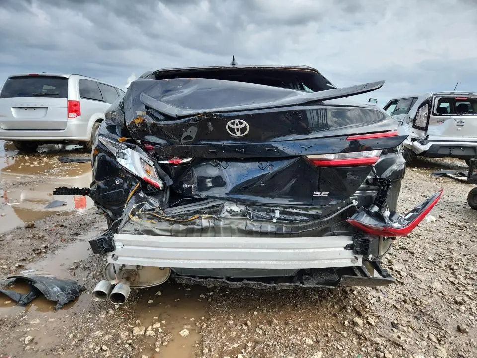 2025 TOYOTA CAMRY SE  