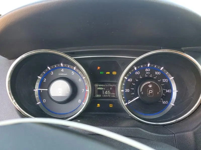 2011 HYUNDAI SONATA GLS  