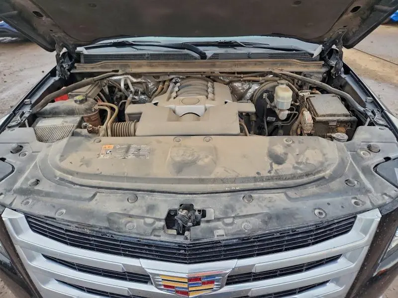 2016 CADILLAC ESCALADE LUXURY  