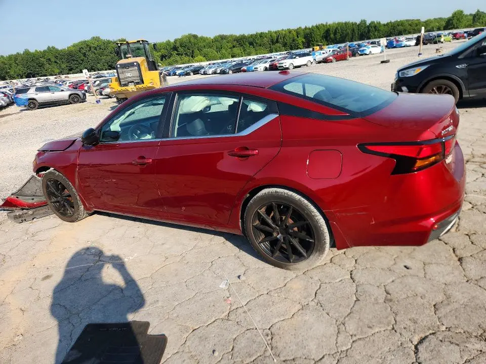 2019 NISSAN ALTIMA SR  